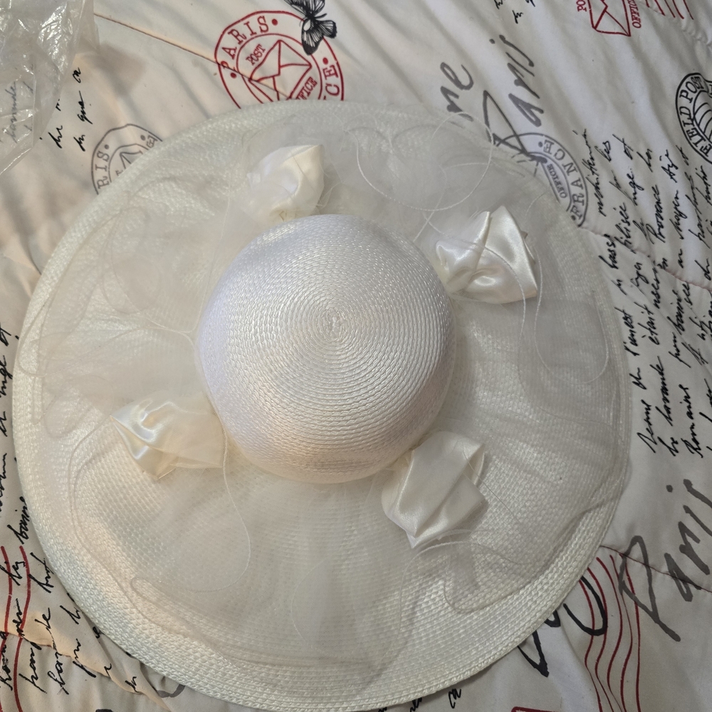 Elegant White Women's Hat